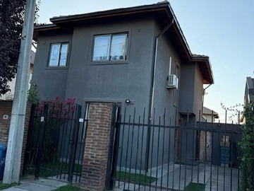 Casa en venta en 51 Oriente N°4787, Talca - 4 dormitorios, 3 baños