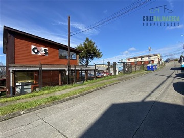 Local Comercial en venta en Oficinas con amplio sitio esquina de 822 M2 cercano a Sector Centro, Puerto Montt - 4 baños