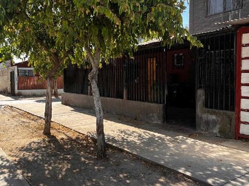 Casa en venta en Gran casa en Villa Pudahuel 1, Pudahuel (155645), Pudahuel - 3 dormitorios, 2 baños