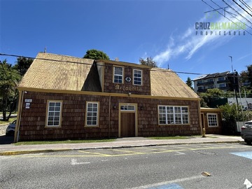 Local Comercial en arriendo mensual en Costanera de Puerto Varas, Puerto Varas - 2 baños