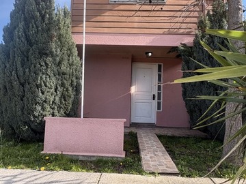 Casa en arriendo mensual en Cerca Outlet Vivo, Chillán - 4 dormitorios, 3 baños