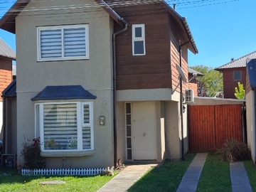 Casa en arriendo mensual en Avenida Octavio Jara Wolff, Los Ángeles, Región del Biobío 4440000, Chile, Los Ángeles - 3 dormitorios, 3 baños
