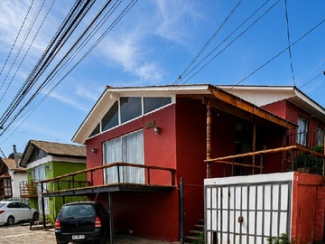 Casa en venta en Por el estadio de coquimbo, Coquimbo - 4 dormitorios, 2 baños