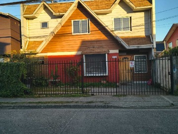 Casa en arriendo mensual en Arriendo Casa 2 Pisos - Alonso de Villanueva (182118), Valdivia - 4 dormitorios, 2 baños