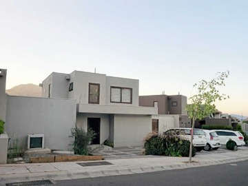 Casa en venta en Se vende casa en Zona Exclusiva Pudahuel (151715), Pudahuel - 3 dormitorios, 3 baños
