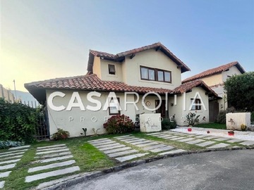 Arriendo Mensual / Casa / Colina