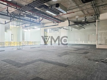 Oficina en arriendo mensual en Av. Las Condes 10912, Las Condes - 4 dormitorios, 3 baños