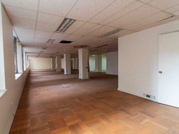 Oficina en arriendo mensual en Planta libre, oficina remodelada (74836), Santiago - 2 dormitorios, 6 baños
