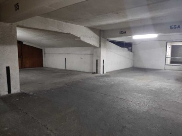 Estacionamiento en arriendo mensual en 4 estacionamientos frente a apumanque (121776), Las Condes