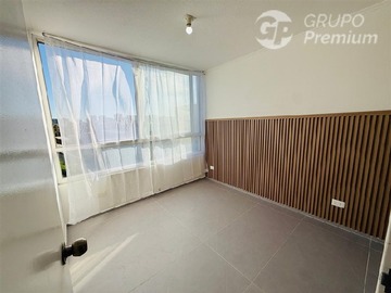 Departamento en venta en frente Metro BioBio, cruzando Isabel Riquelme, San Joaquín - 3 dormitorios, 1 baño