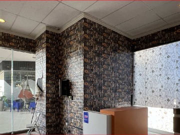 Local Comercial en arriendo mensual en Av. Las Condes 12500, Las Condes - 1 baño