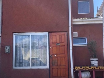 Casa en venta en Cerca del Mall Arauco, Coronel - 2 dormitorios, 1 baño