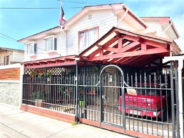 Casa en venta en Casa en Venta en Pasaje las Araucarias. la Calera - 4 dormitorios, 1 baño