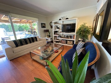 Venta / Casa / Colina