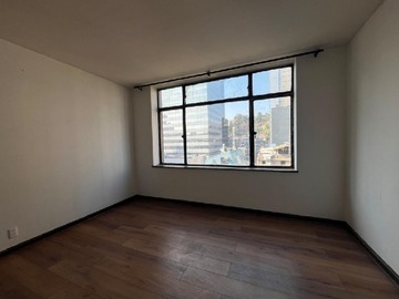 Oficina en venta en Mac iver con calle moneda, Santiago - 1 dormitorio, 1 baño