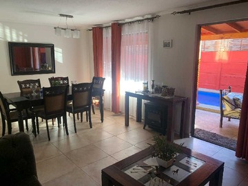 Casa en venta en Casa con piscina en barrio tranquilo (167468), Machalí - 3 dormitorios, 3 baños