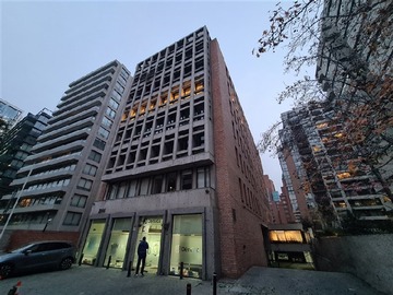 Oficina en arriendo mensual en Benjamín Isidora Goyenechea El Bosque, Las Condes - 3 dormitorios, 3 baños