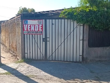 Casa en venta en Pasaje 478, Peñalolén - 4 dormitorios, 2 baños