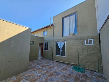 Casa en venta en Las Azucenas con Tulipán, Melipilla - 3 dormitorios, 2 baños