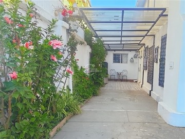 Casa en arriendo mensual en 6 norte, Viña del Mar - 3 dormitorios, 2 baños