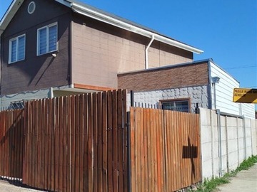 Casa en venta en Villa viñedos, San Javier de Loncomilla - 4 dormitorios, 2 baños