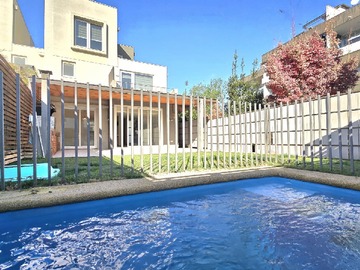Casa en arriendo mensual en Matías Cousiño con Quilín, Peñalolén - 3 dormitorios, 4 baños