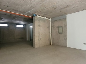 Local Comercial en arriendo mensual en Vergara / Domeyko, Santiago - 1 baño