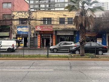 Local Comercial en arriendo mensual en Paradero 18 de Gran Avenida, La Cisterna - 1 baño