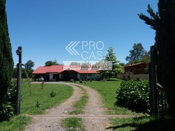 Casa en venta en Lomas de Villarrica - Salida a Temuco Km2, Villarrica - 4 dormitorios, 4 baños