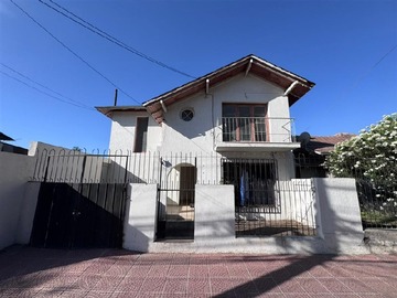 Casa en arriendo mensual en Los andes, Los Andes - 5 dormitorios, 3 baños