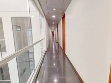 Oficina en venta en Practica y moderna oficina - bod y estacionamiento, Las Condes - 2 dormitorios, 1 baño