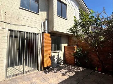 Casa en arriendo mensual en Moderna Vivienda con Excelente Conectividad (182309), Renca - 3 dormitorios, 3 baños