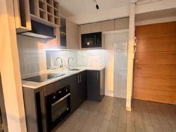 Departamento en arriendo mensual en Edificio residencial, Macul - 2 dormitorios, 2 baños