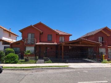 Casa en venta en El fundo, Pudahuel - 4 dormitorios, 3 baños