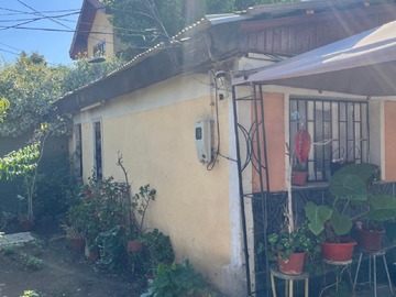 Casa en venta en Casa en Venta en Peñalolén Amplio Terreno de 234m2 - 3 dormitorios, 1 baño