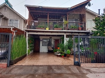 Casa en venta en Avenida Las Torres, Quilicura, Quilicura - 3 dormitorios, 3 baños