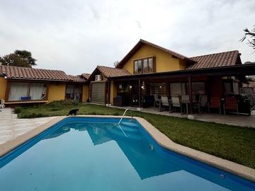 Casa en venta en El roble con los olivos, Huechuraba - 5 dormitorios, 5 baños