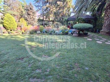 Terreno en venta en sector Portal la Dehesa, Lo Barnechea