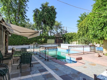 Casa en venta en Amplia Casa con Jardín en Zona Tranquila (136309), La Reina - 4 dormitorios, 2 baños