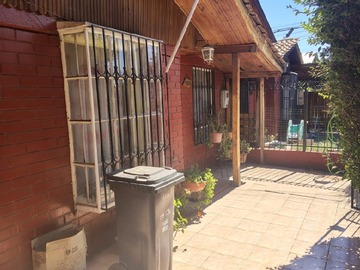 Casa en venta en Avda. El peral, av. Las nieves oriente y avda. México, Puente Alto - 3 dormitorios, 2 baños