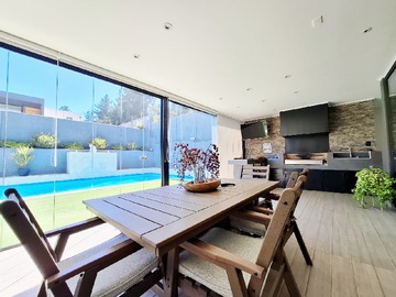 Casa en venta en José María Escrivá de Balaguer 966, 2511444 Concón, Valparaíso, Chile, Concón - 4 dormitorios, 5 baños