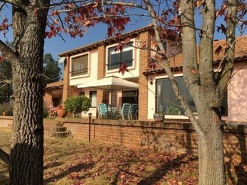 Casa en venta en Condominio Valle del Huinganal, Lliu lliu, Limache - 5 dormitorios, 5 baños
