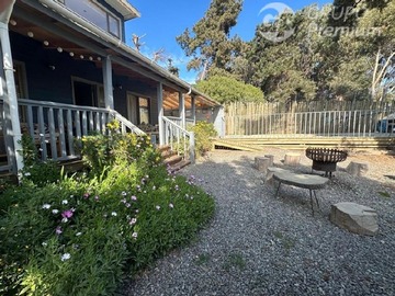 Casa en venta en Piedra del trueno, cantalao, isla negra, El Quisco - 5 dormitorios, 4 baños