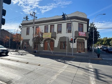 Local Comercial en arriendo mensual en Carmen - av. Matta, Santiago - 1 baño