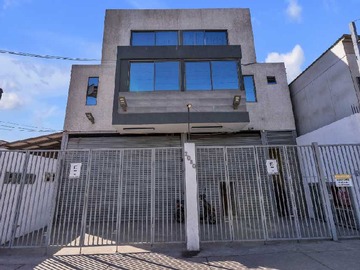 Local Comercial en arriendo mensual en Hotel Corporativo Amplio y Luminoso (163479), Iquique - 15 dormitorios