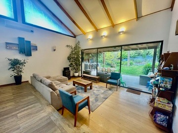 Casa en venta en Julia bernstein, carlos silva vildosola, La Reina - 6 dormitorios, 6 baños
