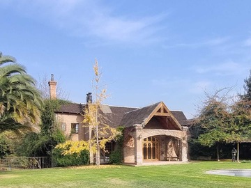 Venta / Casa / Colina