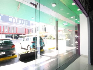 Local Comercial en arriendo mensual en Vitacura // Americo Vespucio // Arturo Ureta, Vitacura - 2 baños