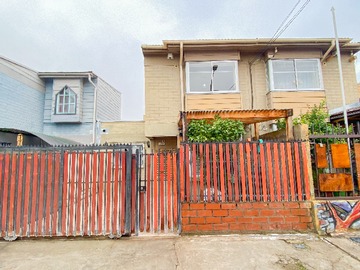 Casa en arriendo mensual en Casa Centro de Lampa 4D + Estacionamiento - 4 dormitorios, 1 baño