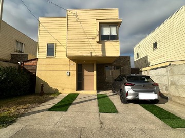 Casa en venta en Los Tréboles, Villa Alemana - 3 dormitorios, 3 baños